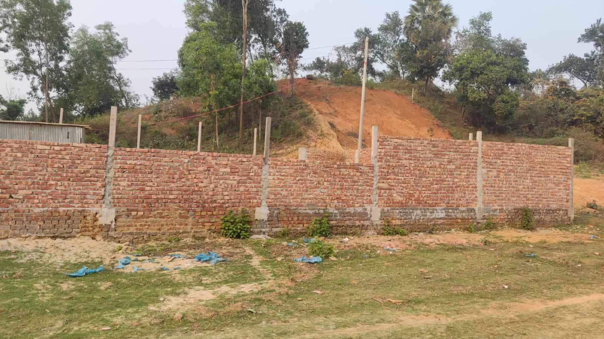 এবার পাহাড় কেটে রেস্টুরেন্ট বানাচ্ছেন কুবি প্রক্টর