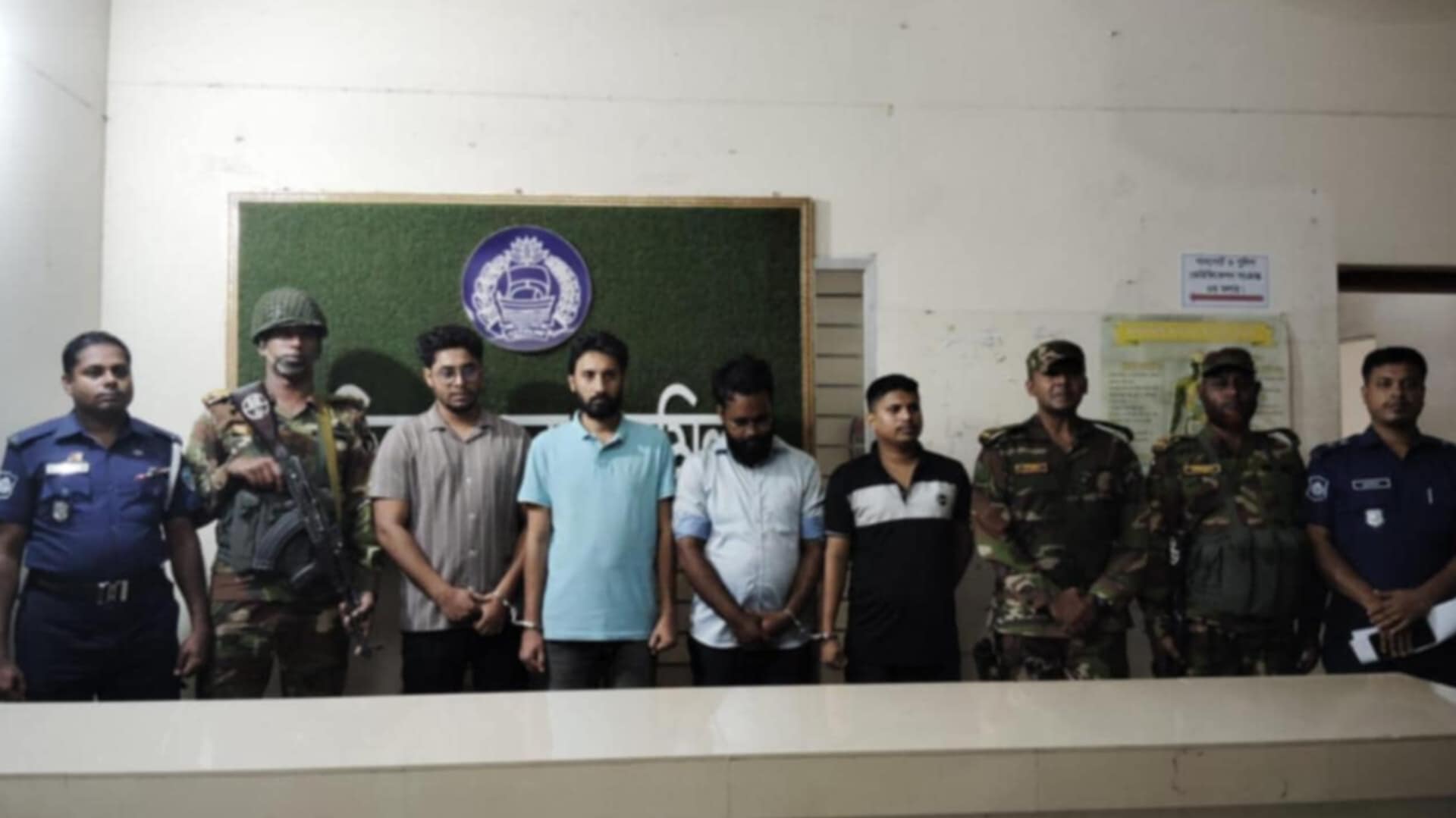 কুমিল্লা পল্লী বিদ্যুৎ সমিতি-১ এর কর্মকর্তা-কর্মচারীর বিরুদ্ধে মামলা; আটক ৫