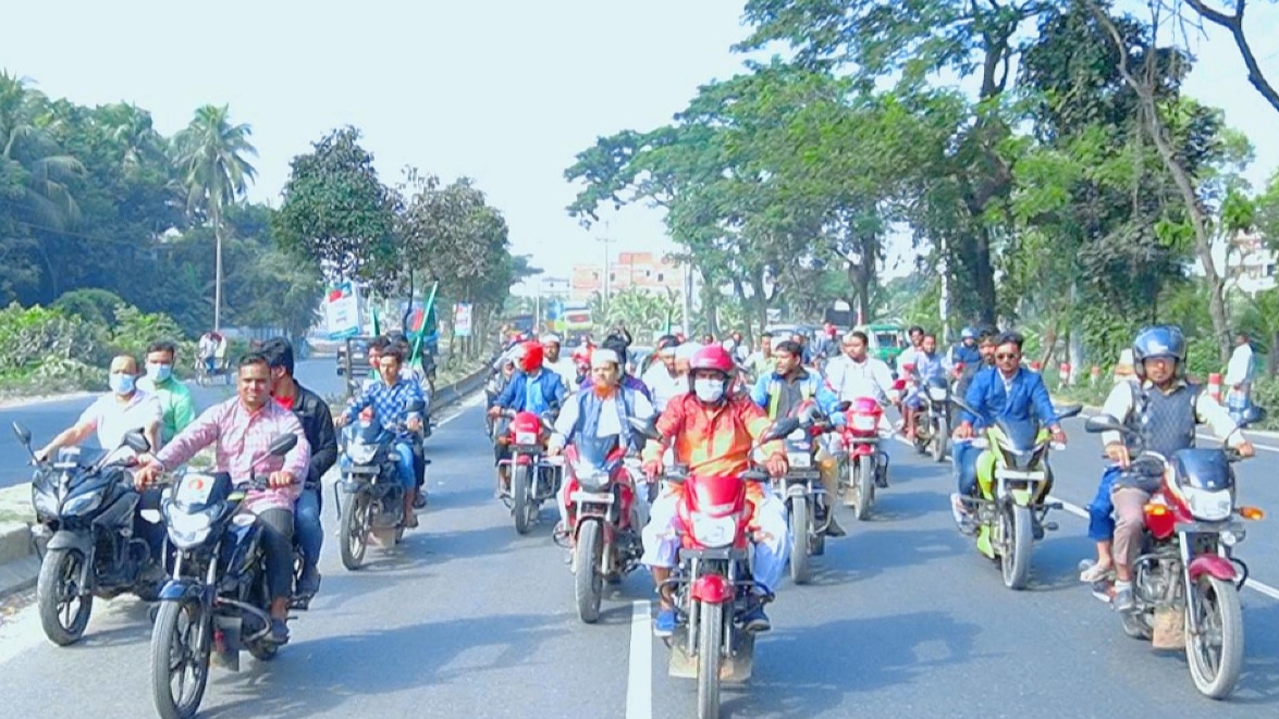 চান্দিনায় কর্মী সমাবেশ সফল করতে জামায়াতের মোটরসাইকেল শোডাউন