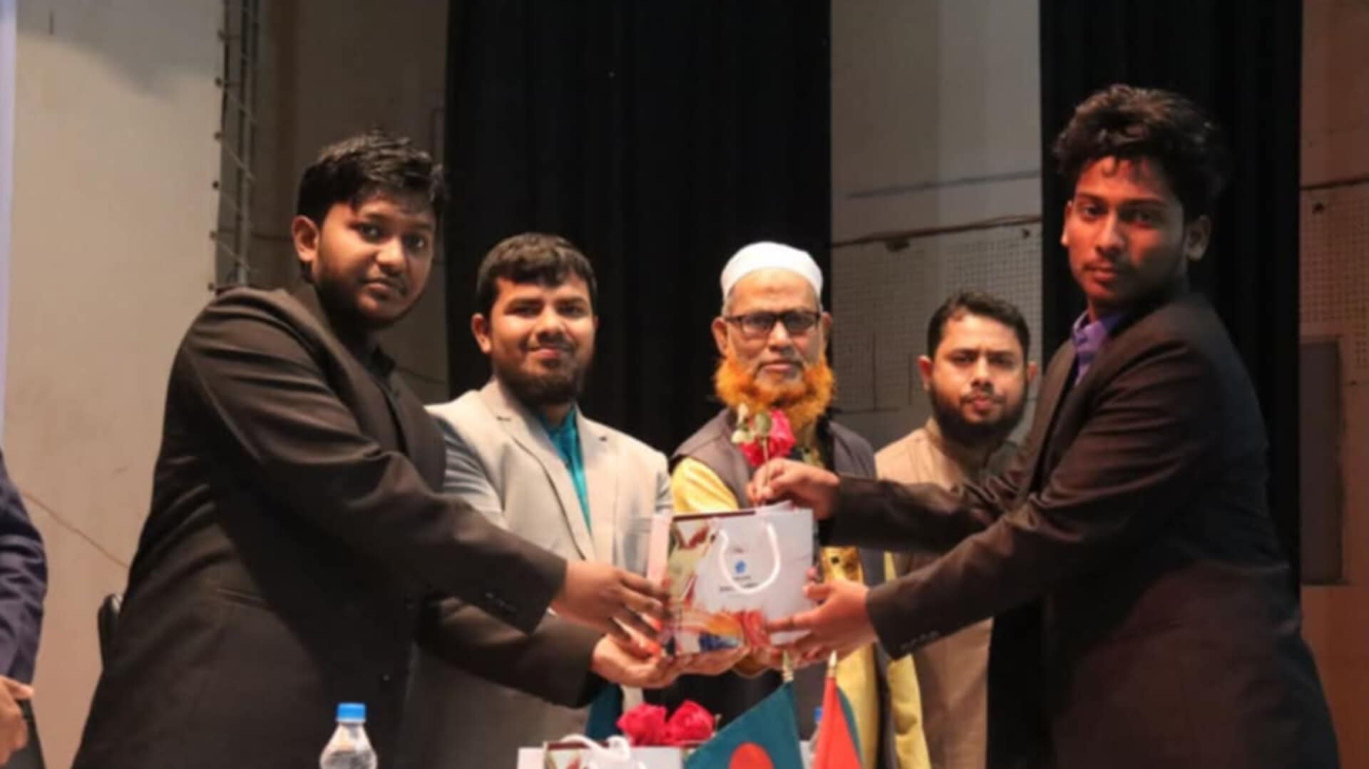 কুমিল্লায় ছাত্রশিবিরে নবীন বরণ ও ক্যারিয়ার গাইডলাইন প্রোগ্রাম সম্পন্ন