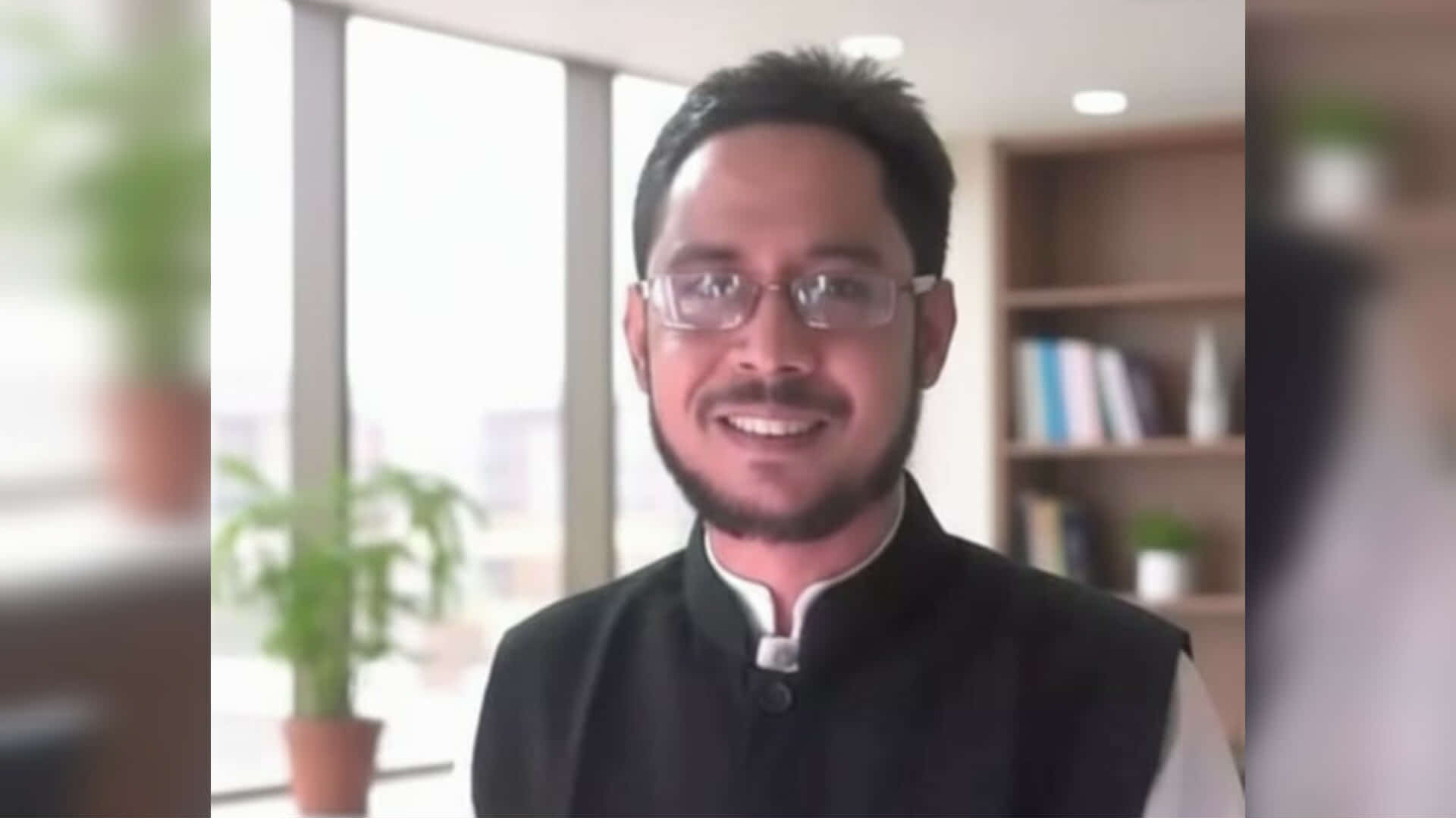 যৌন হয়রানির অভিযোগে বহিষ্কৃত শিক্ষকের বিদ্যালয়ে যোগ দিতে তোড়জোড়