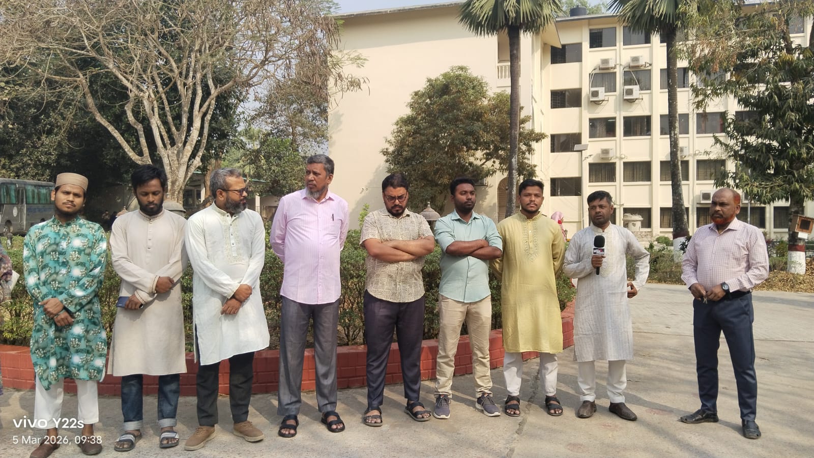 ইবি শিক্ষক রুনা হত্যাকাণ্ডে কুবিতে প্রতিবাদ সমাবেশ