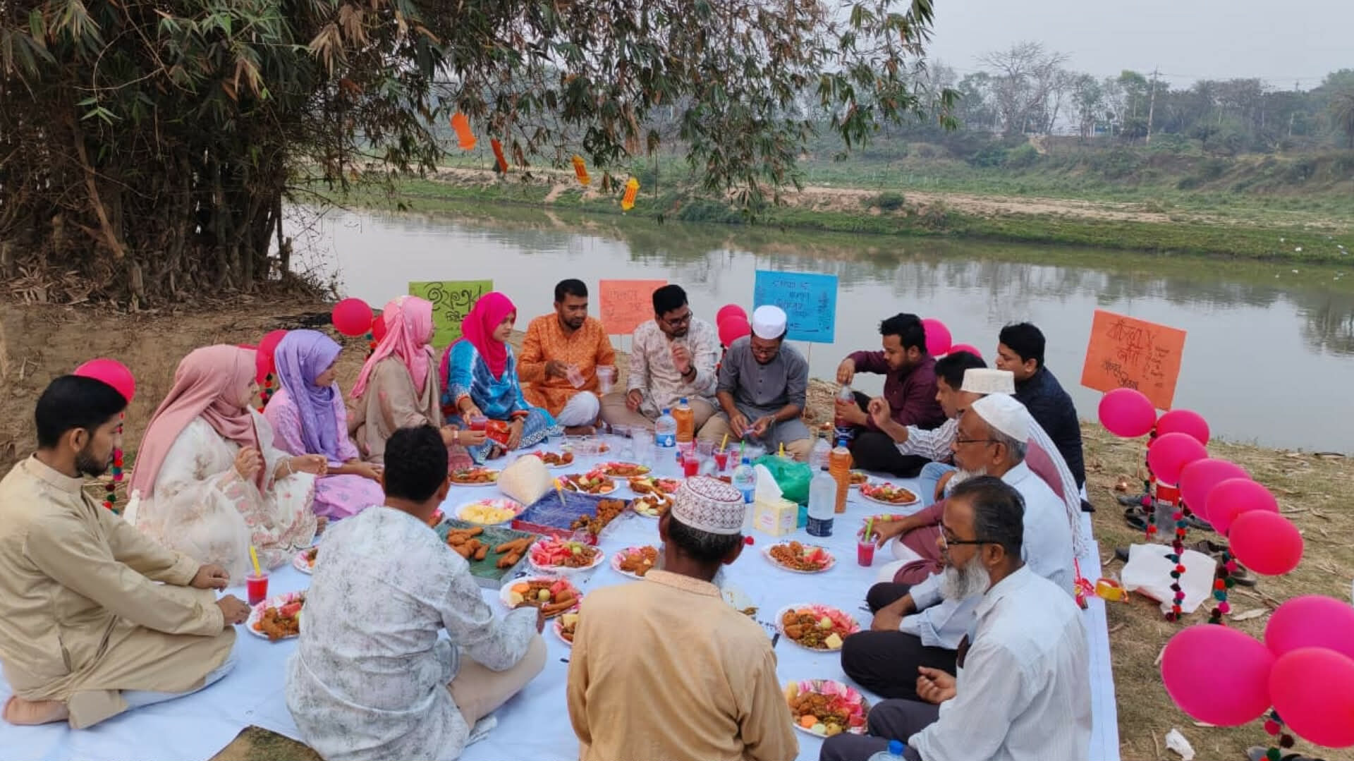 নদীরক্ষায় এইস’ এর সচেতনতা মূলক ভিন্নধর্মী ইফতার আয়োজন